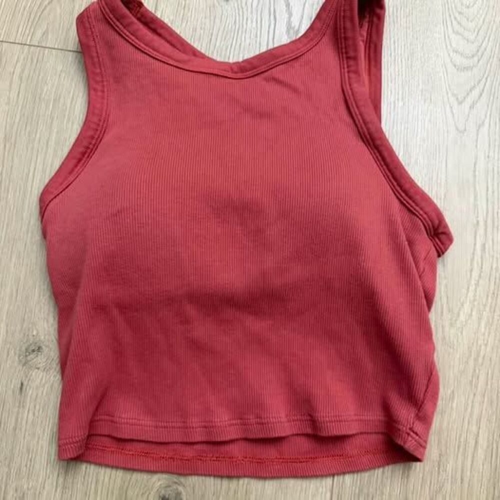 Uniqlo Ribbed Bra Crop Top size xs burnt orange color